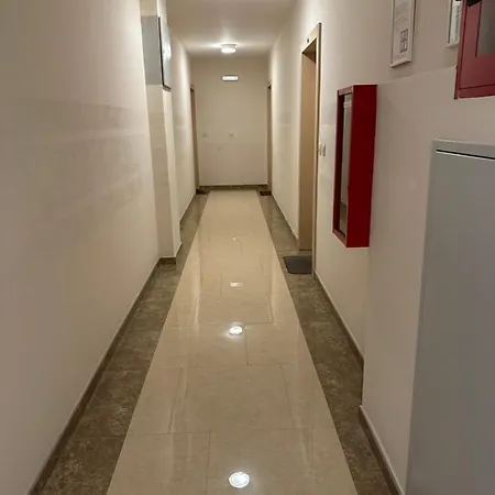 Hanna Apatment * 波德戈里察